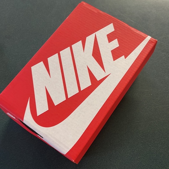 New Infant AirMax - Picture 7 of 8